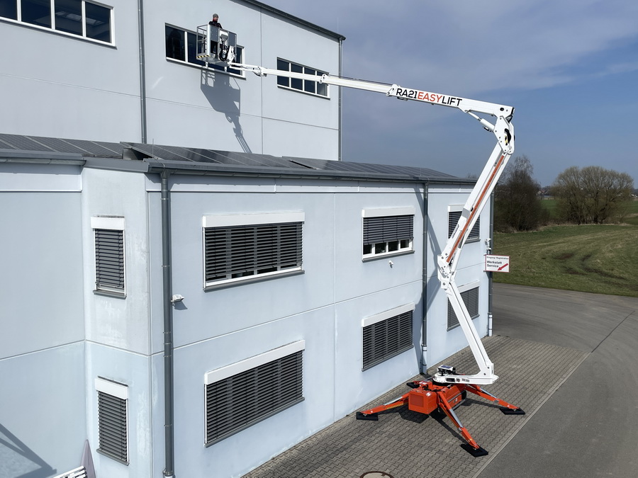 Lifttec – Erz GmbH setzt auf EasyLift RA21 Rothlehner Arbeitsbühnen - Lifttec – Erz GmbH setzt auf EasyLift RA21