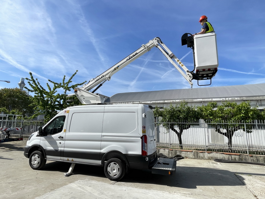 LKW-Arbeitsbühnen von GSR Rothlehner Arbeitsbühnen - LKW-Arbeitsbühnen von GSR