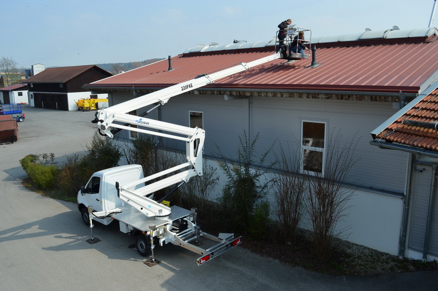Roofing company receives GSR B220PXE