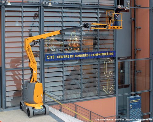 BMW Landshut setzt auf Haulotte HA12CJ+ Rothlehner Arbeitsbühnen - BMW Landshut setzt auf Haulotte HA12CJ+