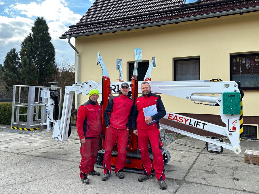 EasyLift R180 für Hausmeister & Brandschutzservice Hoppe Rothlehner Arbeitsbühnen - EasyLift R180 für Hausmeister & Brandschutzservice Hoppe