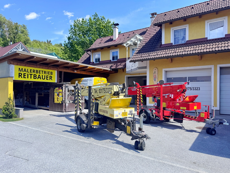 Neuer Gebrauchter DENKA•LIFT DK18 neben der DK18 aus 1997 Neuer Gebrauchter DENKA•LIFT DK18 neben der DK18 aus 1997