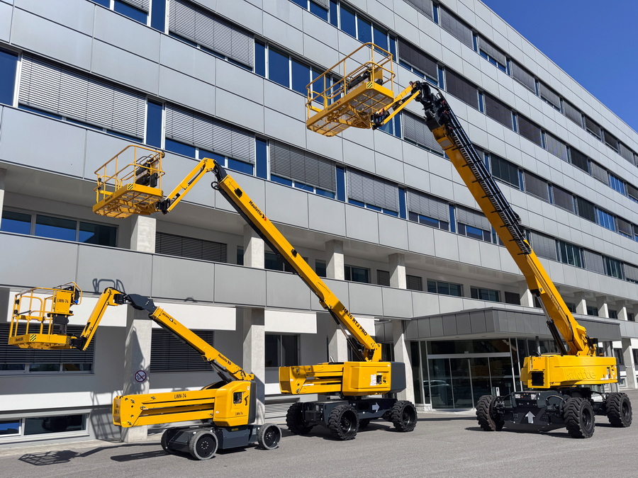 Übergabe Haulotte Selbstfahrer an Liebherr AT_02 Übergabe Haulotte Selbstfahrer an Liebherr AT_02