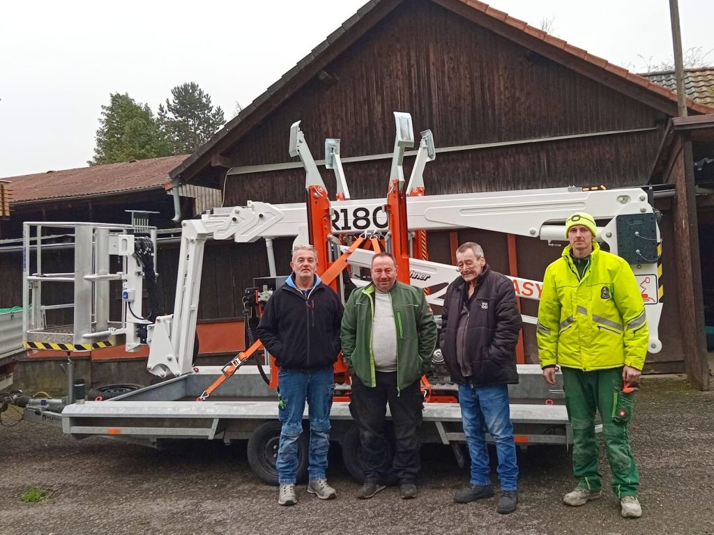„Die Raupe“ startet mit EasyLift R180 in neue Projekte Rothlehner Arbeitsbühnen - „Die Raupe“ startet mit EasyLift R180 in neue Projekte